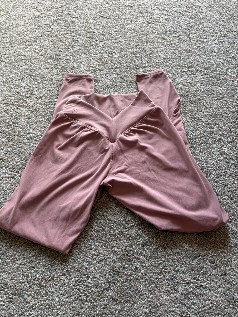 Buffbunny v cut back leggings in Dusty Rose